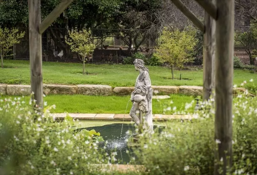 田舎風ホテル The Vale Penrose