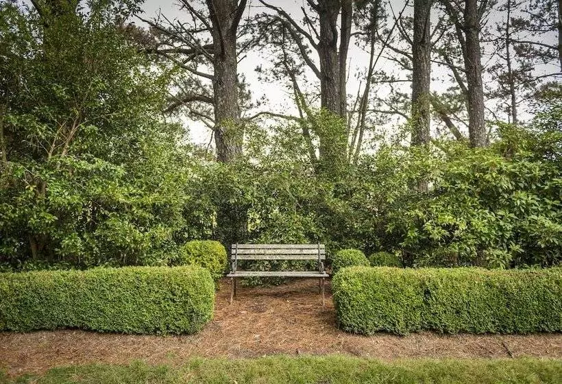 田舎風ホテル The Vale Penrose