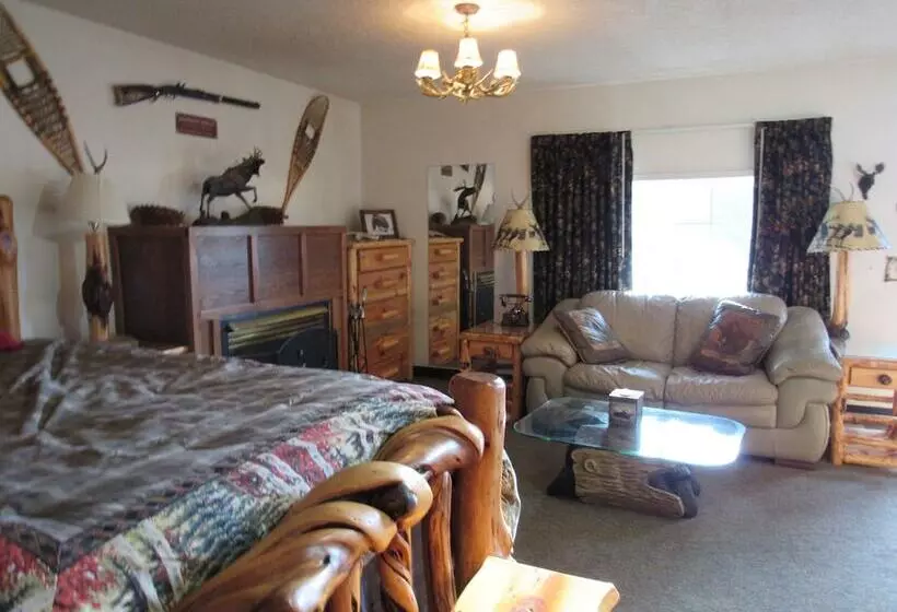 Hotelli The Woodsman Country Lodge