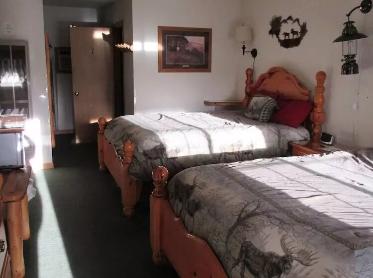 Hotelli The Woodsman Country Lodge