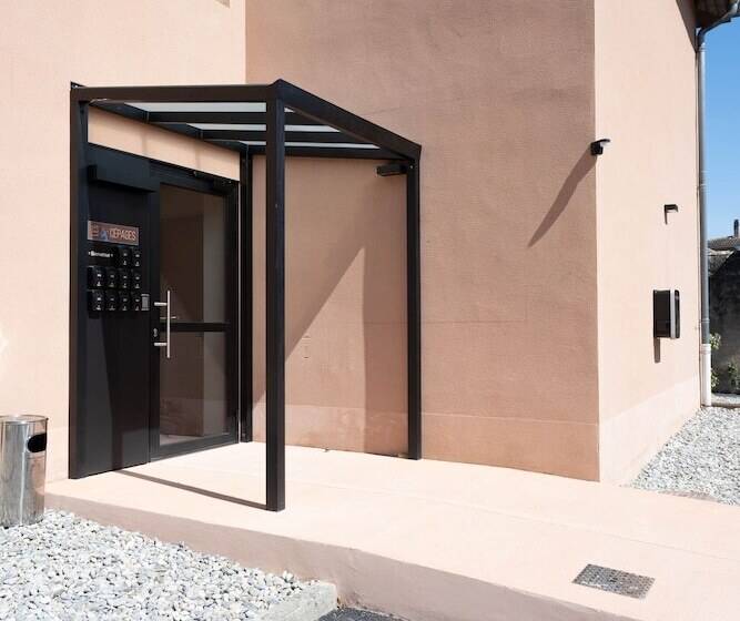 Logis Les Cepages Restaurant Le Raisin