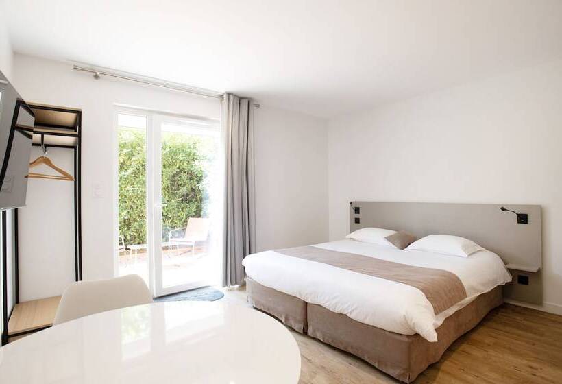 Logis Les Cepages Restaurant Le Raisin