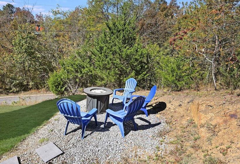 Family Oasis By Ghosal Luxury Lodging