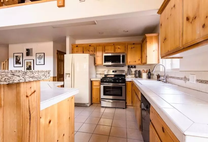 Jumper By Avantstay Serene Stylish Cabin W/ Hot Tub