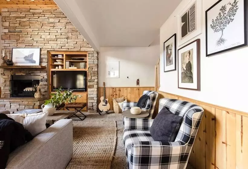 Jumper By Avantstay Serene Stylish Cabin W/ Hot Tub