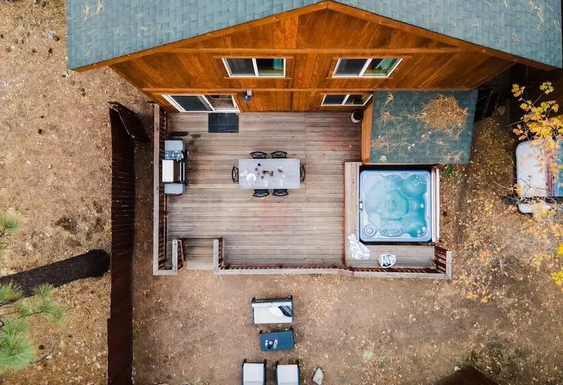 Jumper By Avantstay Serene Stylish Cabin W/ Hot Tub
