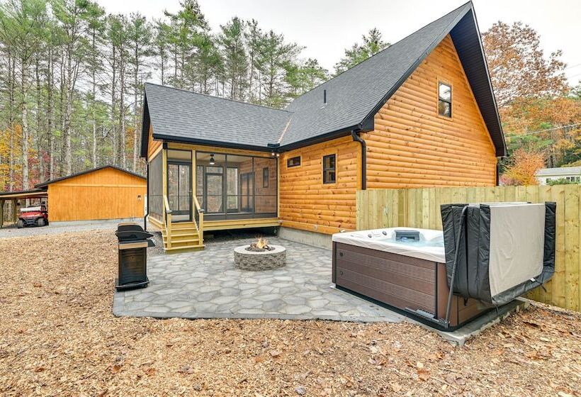 Modern Cabin W/ Hot Tub & Sacandaga Lake Access!