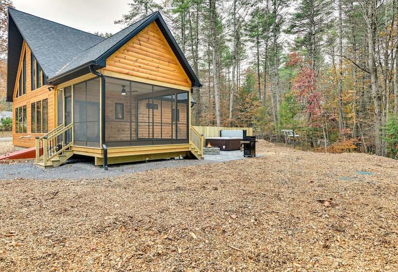 Modern Cabin W/ Hot Tub & Sacandaga Lake Access!