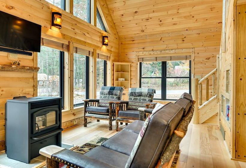 Modern Cabin W/ Hot Tub & Sacandaga Lake Access!