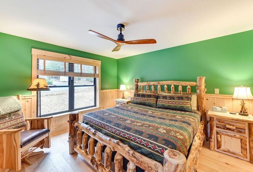 Modern Cabin W/ Hot Tub & Sacandaga Lake Access!