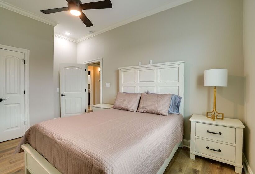 Modern Natchitoches Retreat On Cane River!