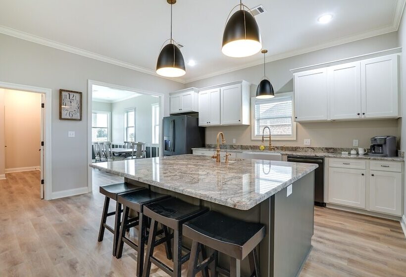 Modern Natchitoches Retreat On Cane River!