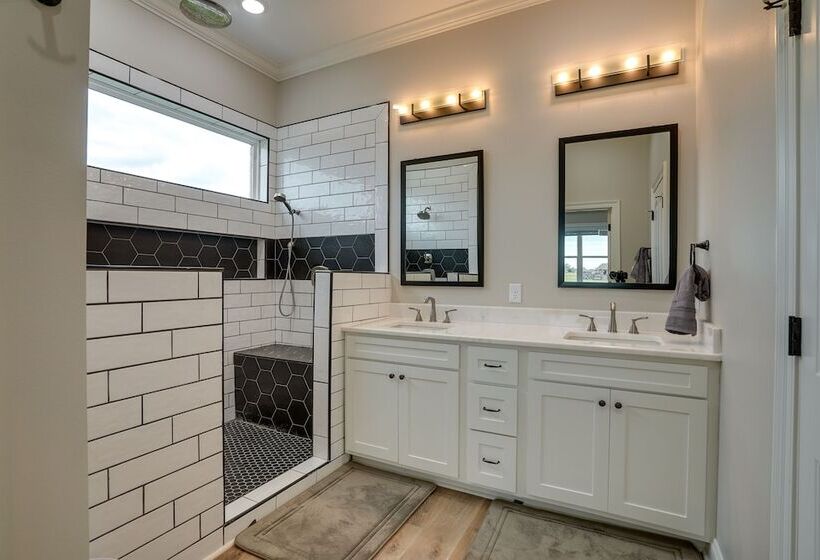 Modern Natchitoches Retreat On Cane River!