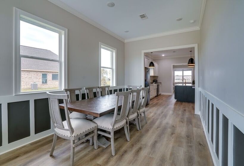 Modern Natchitoches Retreat On Cane River!