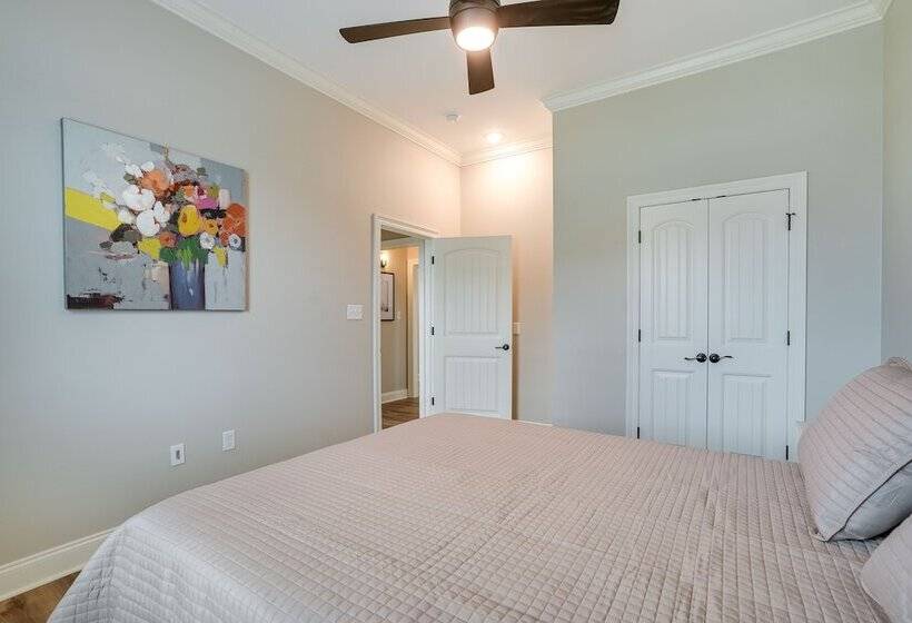 Modern Natchitoches Retreat On Cane River!