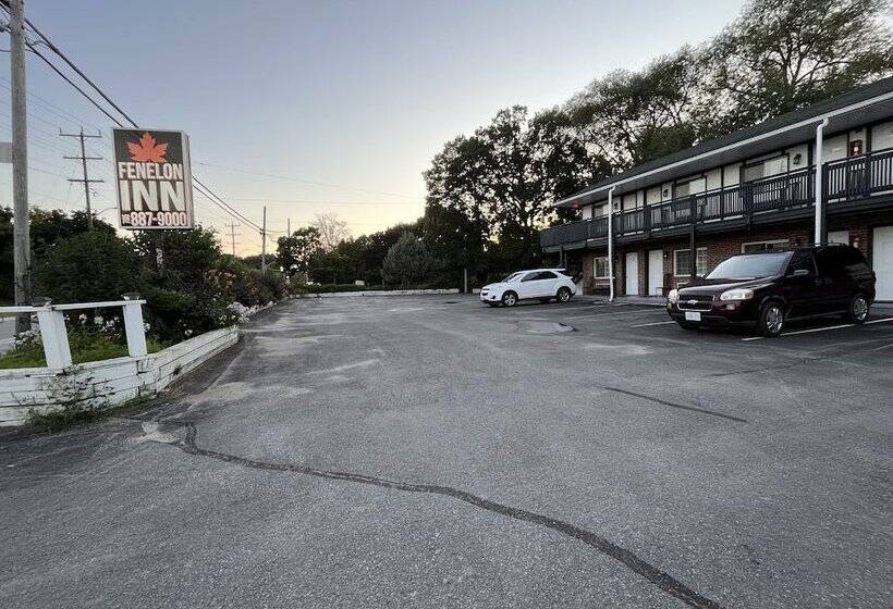 モーテル Fenelon Inn