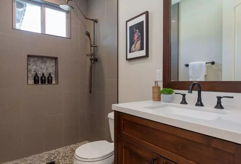 Nahana By Avantstay Pool, Pickleball, And Chic Design