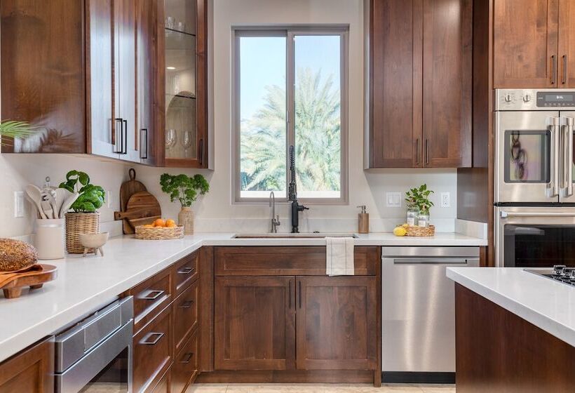 Nahana By Avantstay Pool, Pickleball, And Chic Design