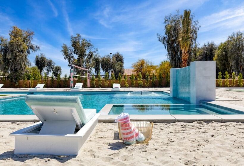 Nahana By Avantstay Pool, Pickleball, And Chic Design