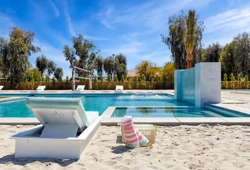 Nahana By Avantstay Pool, Pickleball, And Chic Design