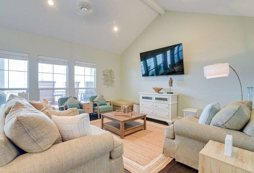 Oceanfront Crystal Beach Vacation Home W/ Deck!