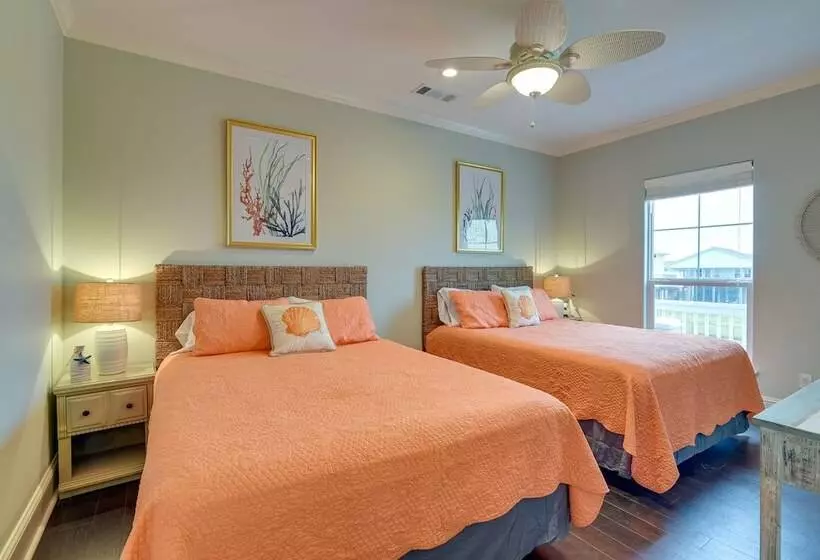 Oceanfront Crystal Beach Vacation Home W/ Deck!