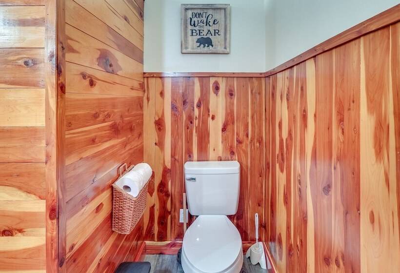 Cozy Oden Oasis W/ On Site Fishing Creek & Deck!