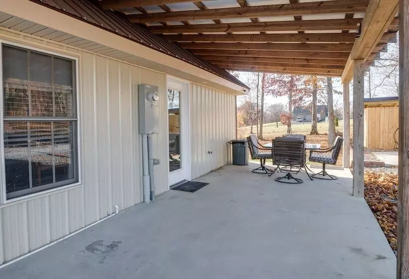 Peaceful Russell Springs Home W/ Fire Pit & Pond!