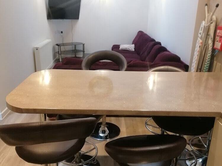 膳宿费 92 Seaford Street