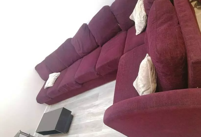 Majatalo 92 Seaford Street