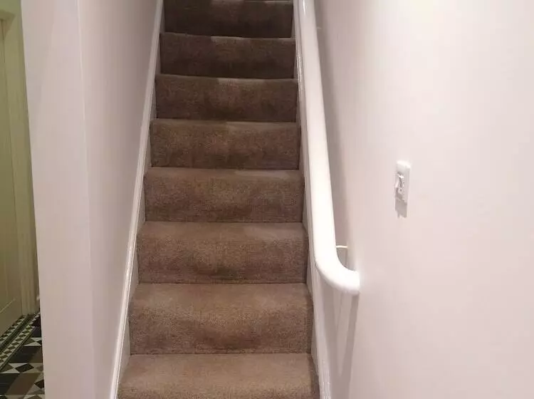 Majatalo 92 Seaford Street