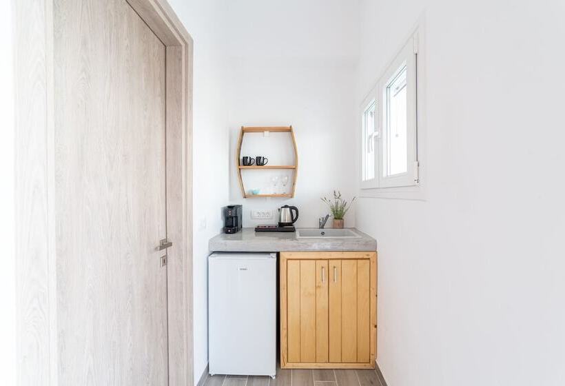 Pension Athiri Luxury Suites