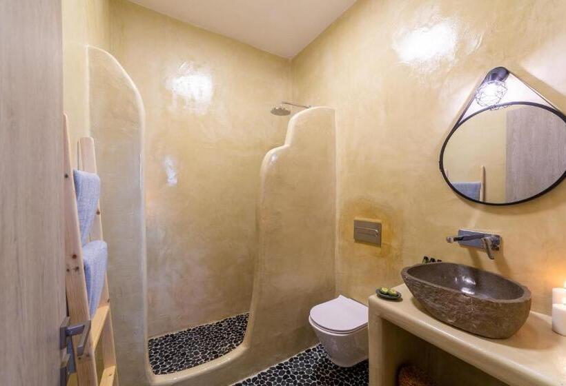 Pension Athiri Luxury Suites