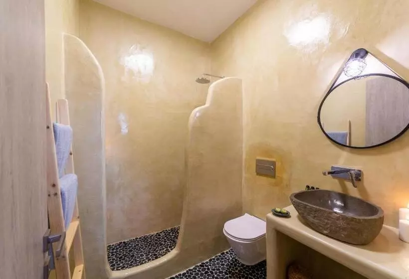 Majatalo Athiri Luxury Suites