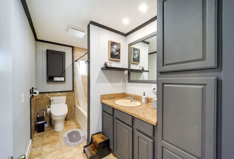 Pet Friendly Boone Home W/ Scenic Mountain Views!