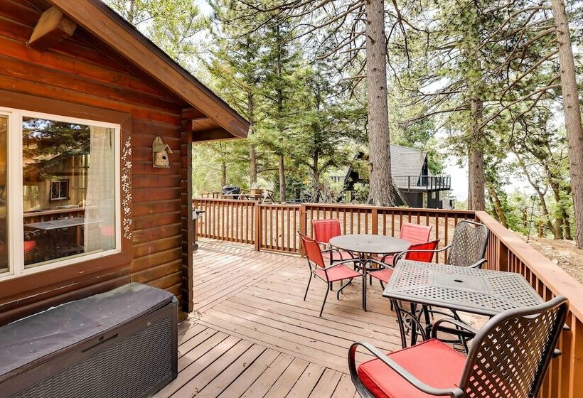 Pet Friendly Cabin W/ Fire Pit & Game Room!