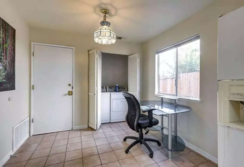 Pet Friendly Citrus Heights Home: Fenced Backyard!