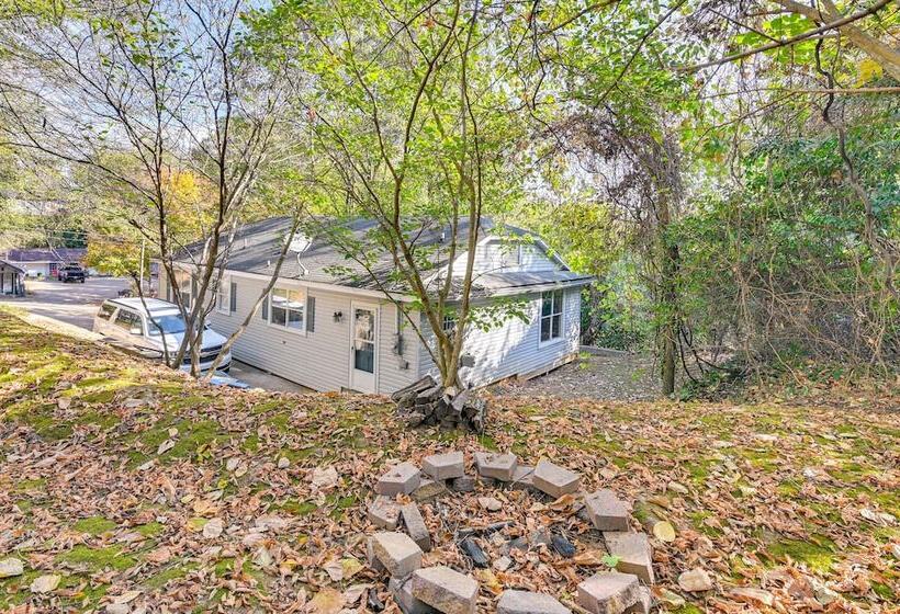 Centrally Located Home ~ Steps To Oxford Square!