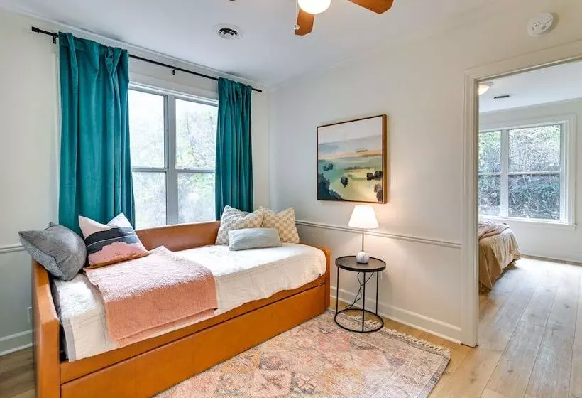 Centrally Located Home ~ Steps To Oxford Square!