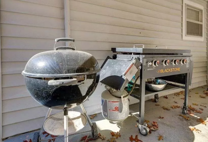 Pet Friendly Topton Home W/ Patio, Deck & Views!