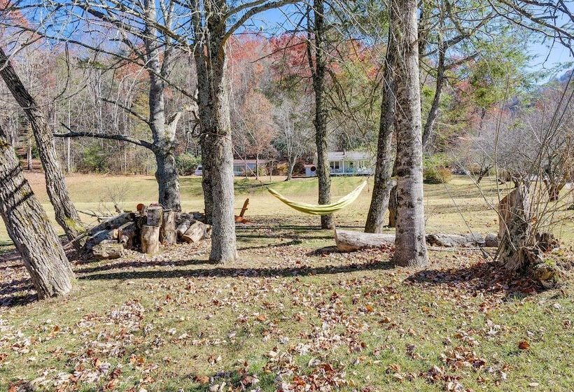 Pet Friendly Topton Home W/ Patio, Deck & Views!