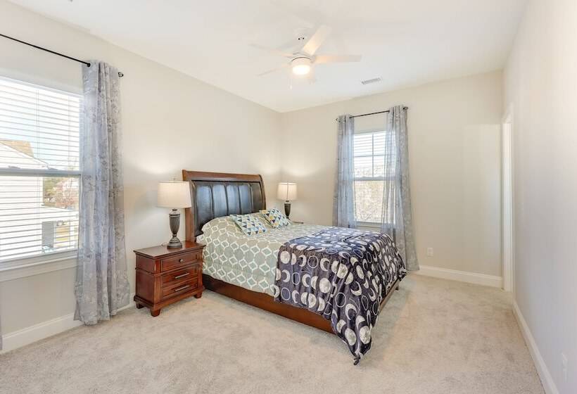 Pet Friendly Wilmington Home   2 Mi To Riverwalk
