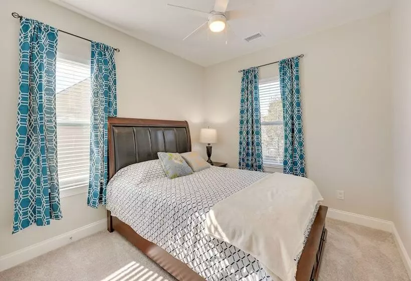 Pet Friendly Wilmington Home   2 Mi To Riverwalk