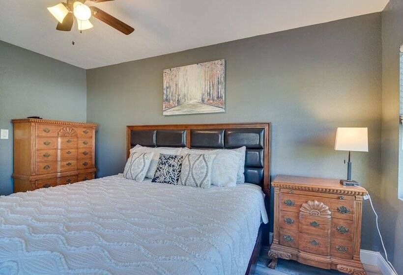 Pinellas Park Escape W/ Heated Pool!