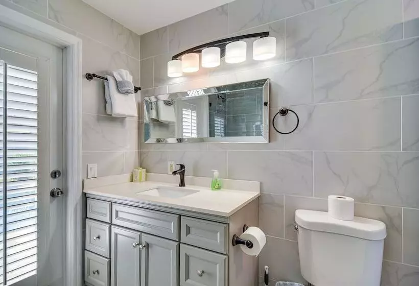 Pinellas Park Escape W/ Heated Pool!