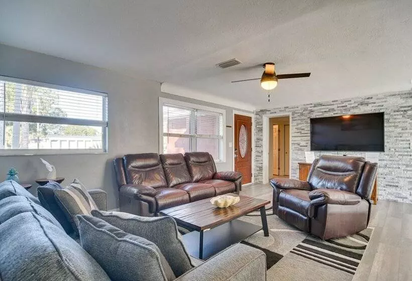 Pinellas Park Escape W/ Heated Pool!