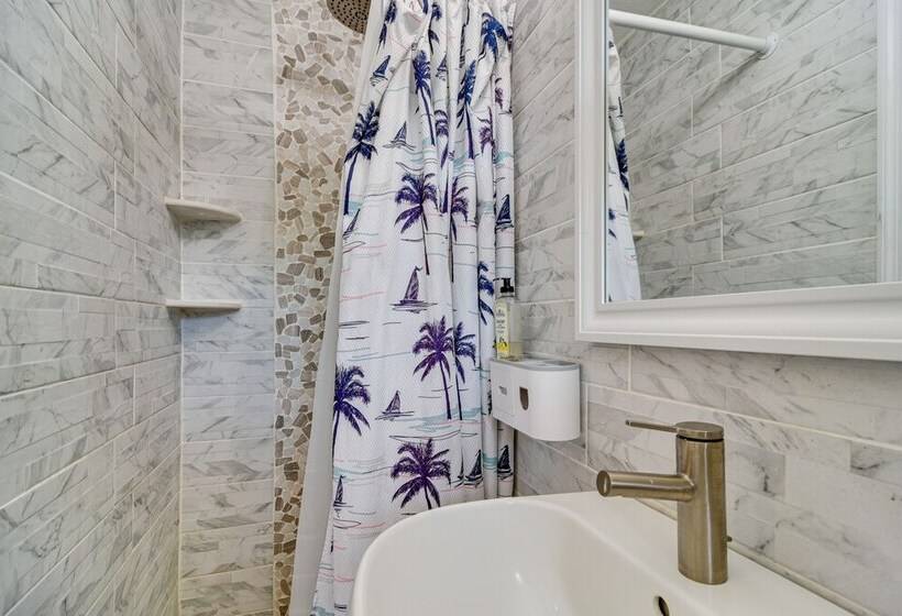 Pinellas Park Escape W/ Heated Pool!