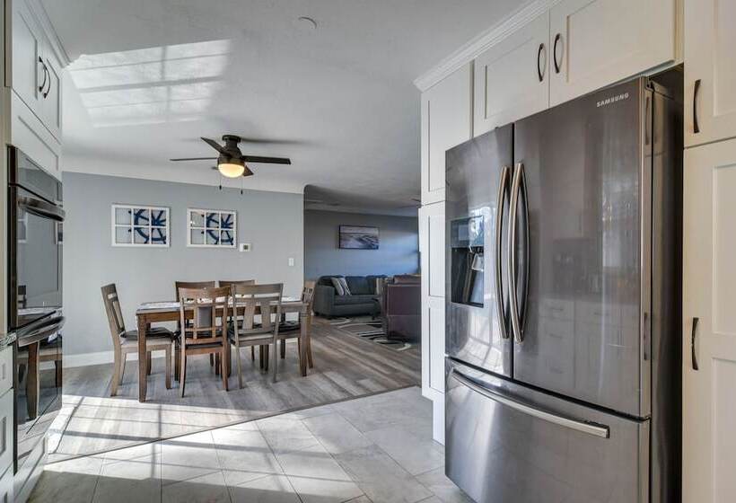 Pinellas Park Escape W/ Heated Pool!