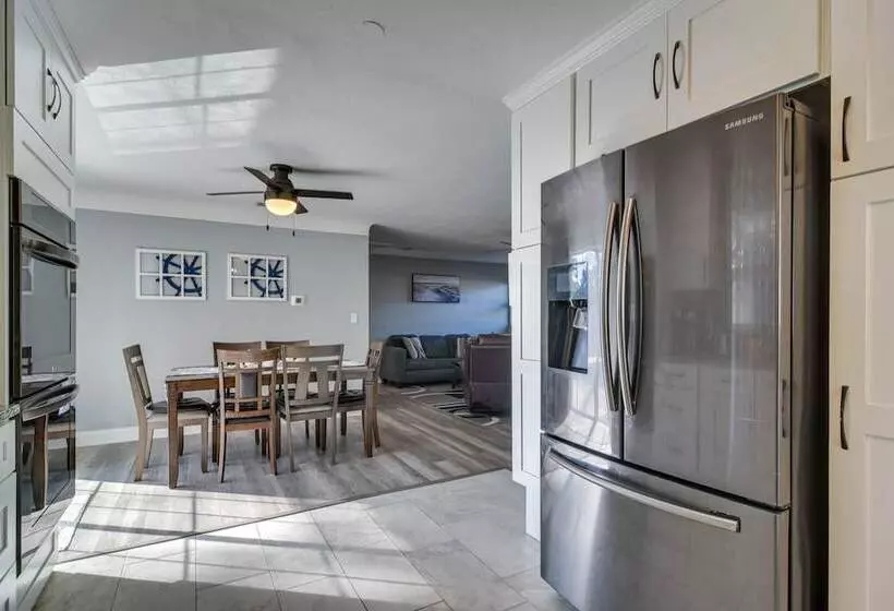 Pinellas Park Escape W/ Heated Pool!