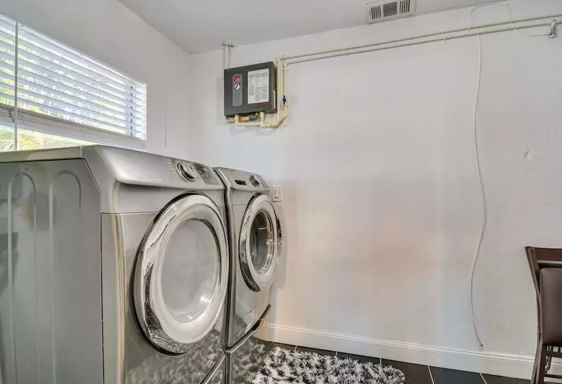 Pinellas Park Escape W/ Heated Pool!